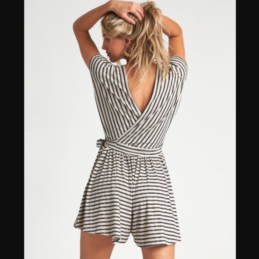 Billabong Easy Day Jumpsuit Romper Striped Ivory Black Side Tie - Picture 2 of 10